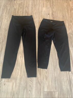2x Old Navy Black Performance Leggings & Cropped Legging Duo